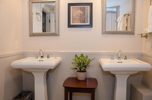 Suite mit 1 Schlafzimmer und Poolblick