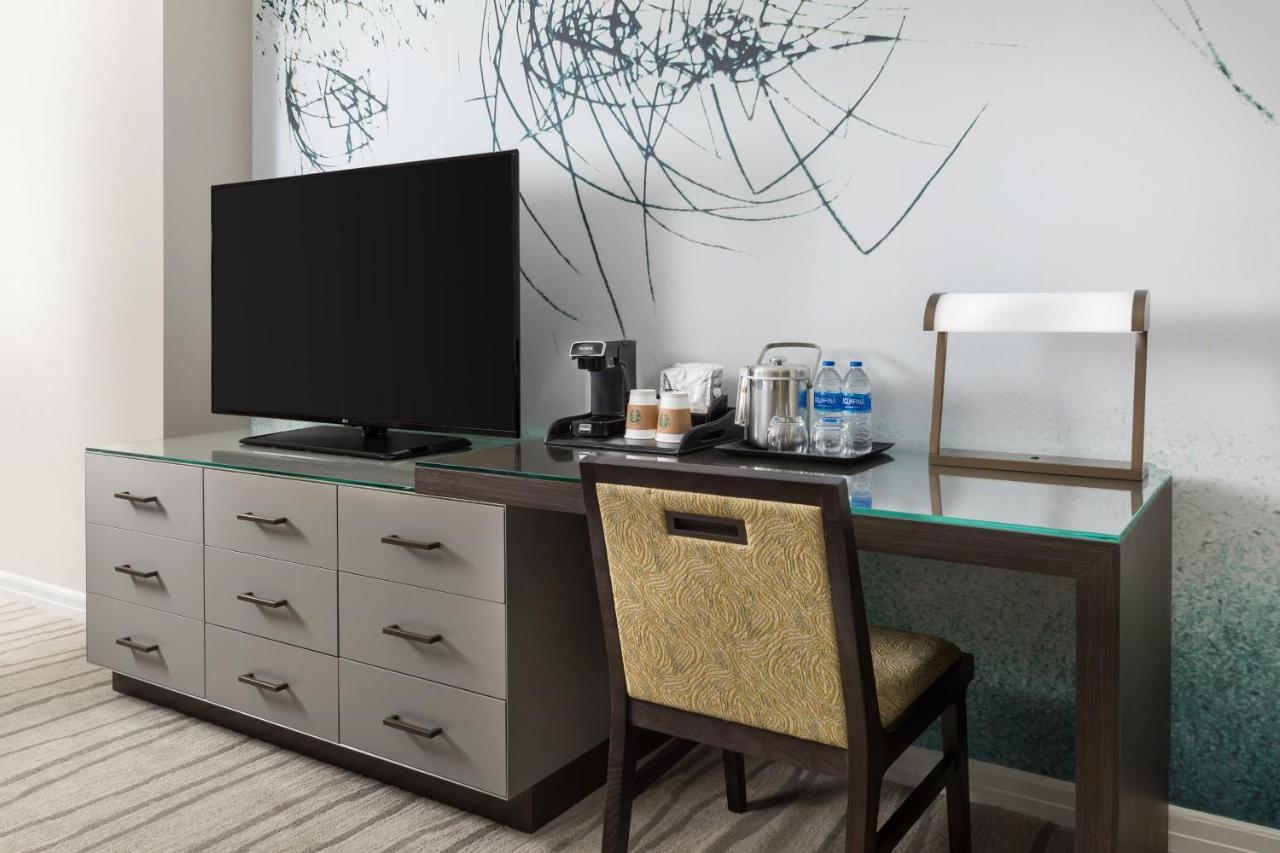 Traditional King, Guest room, 1 King, City view,1379260358:JPEG