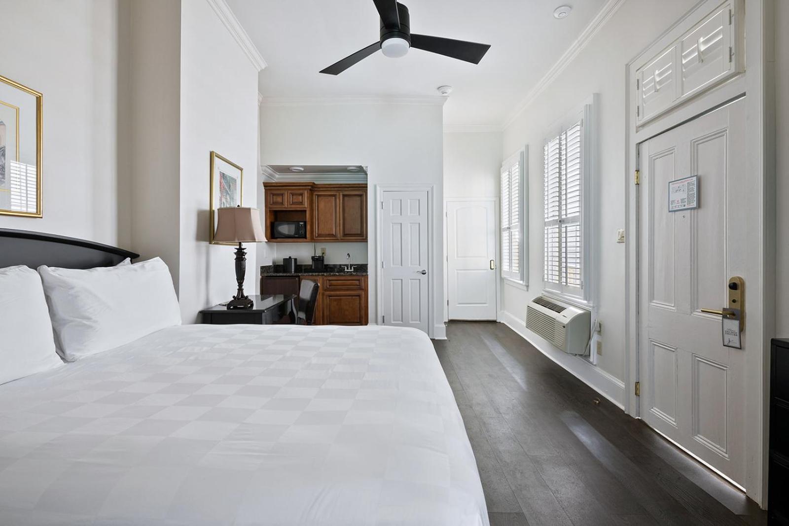 Superior King Room