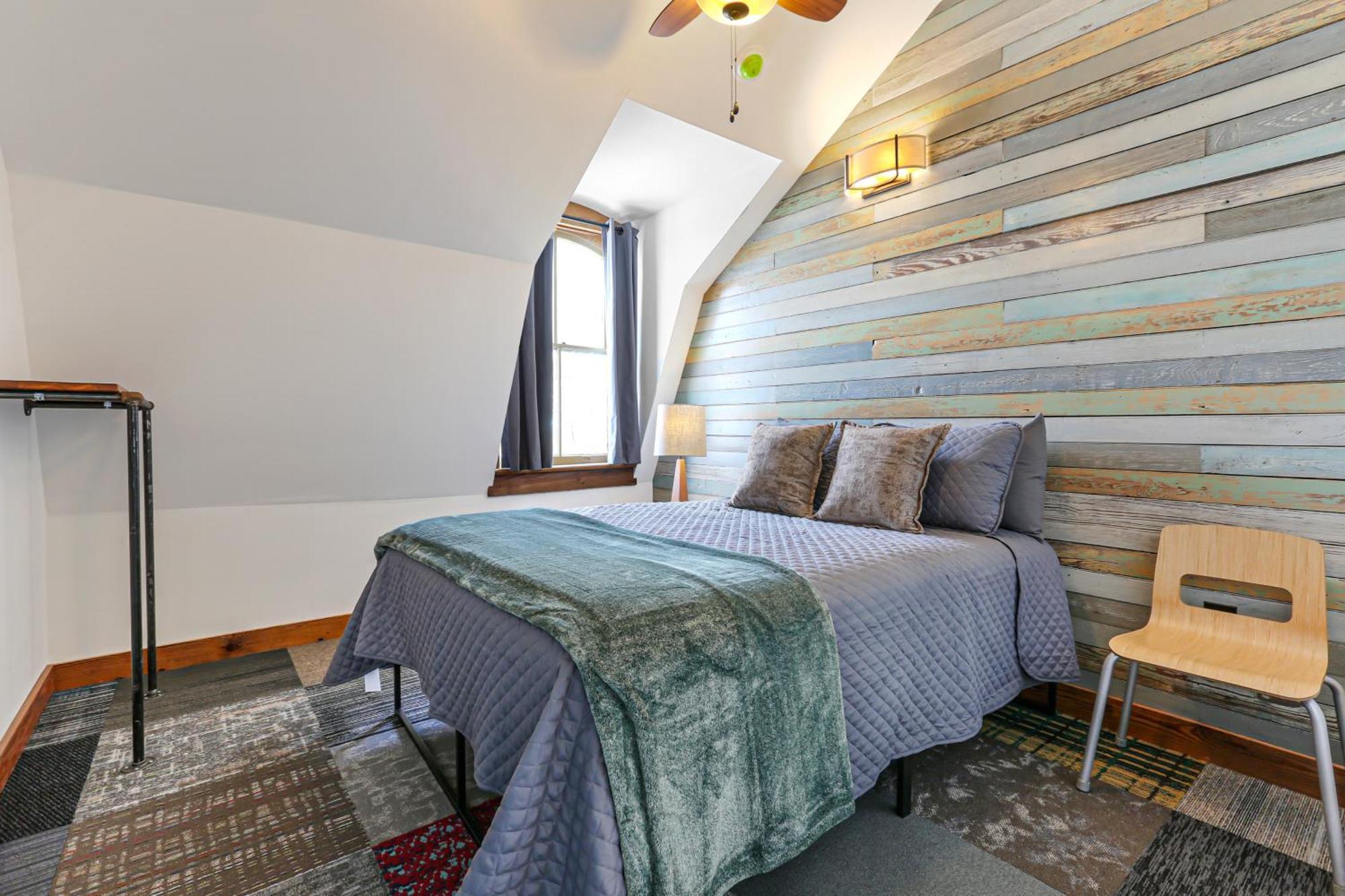 Queen Room