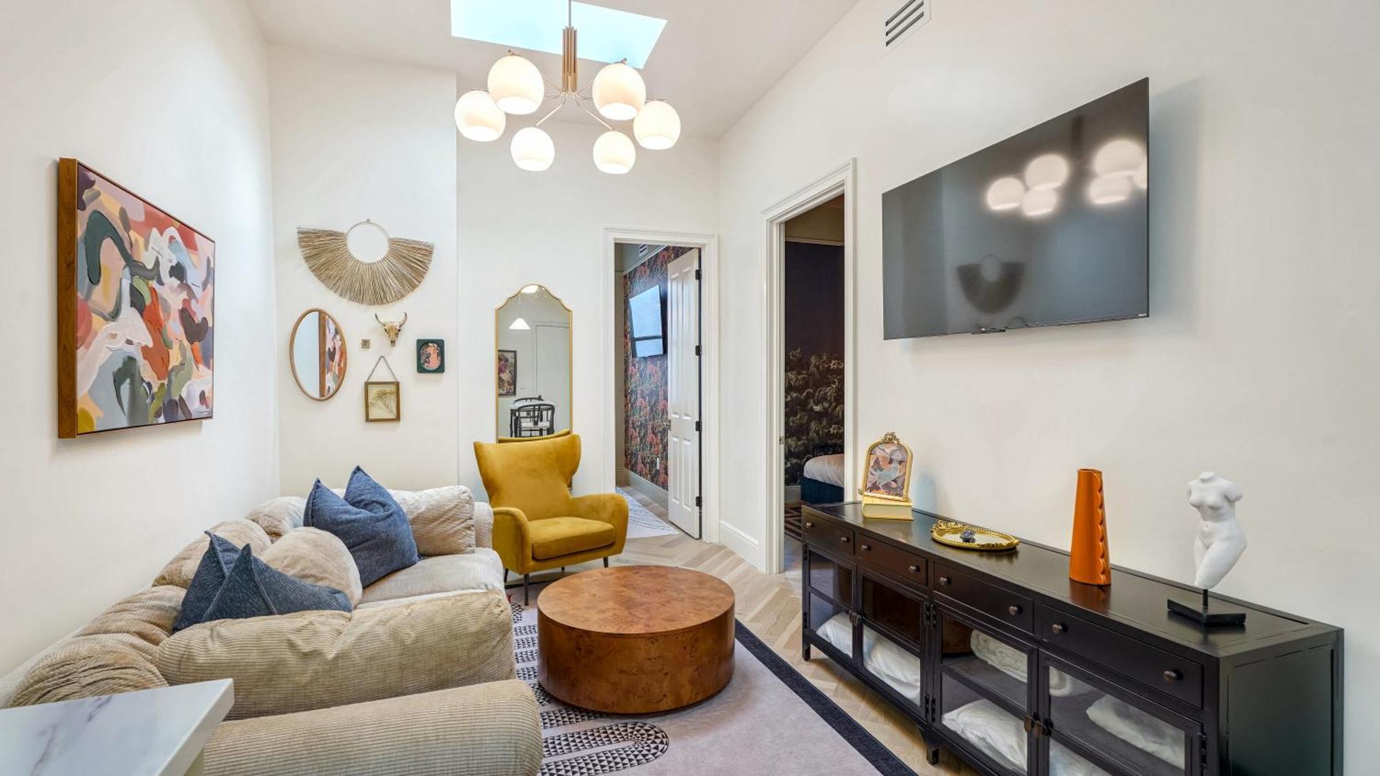 Five-Bedroom Apartment