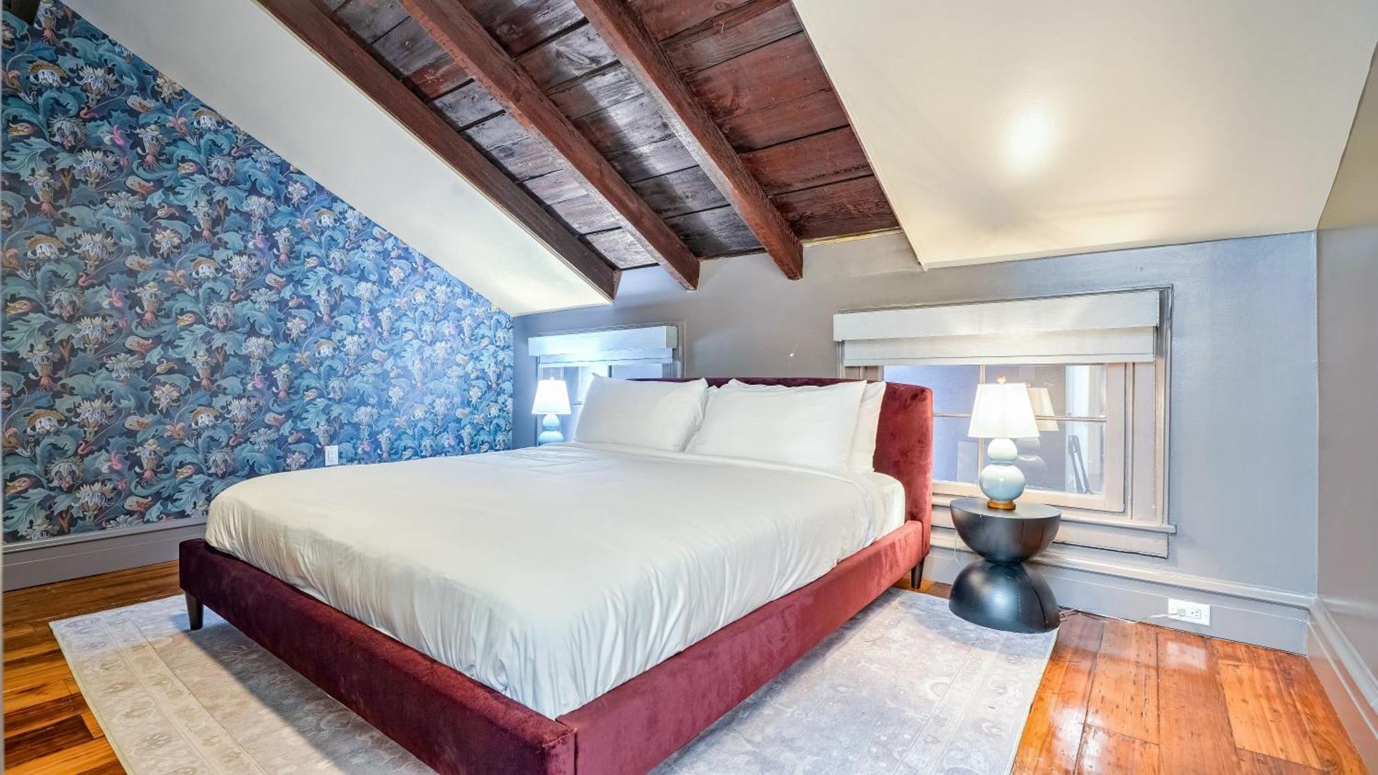 Five-Bedroom Apartment