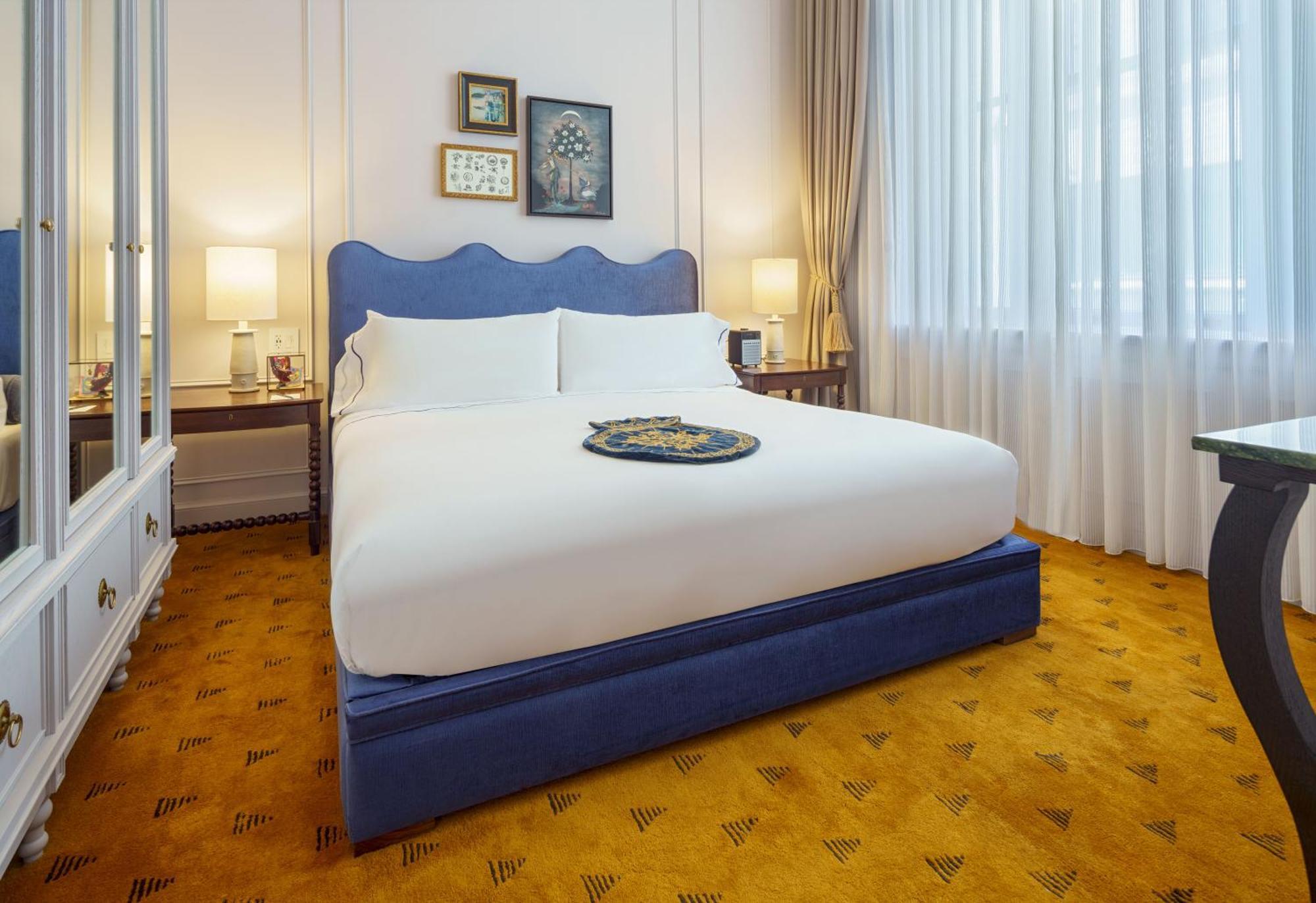 One-Bedroom King Suite