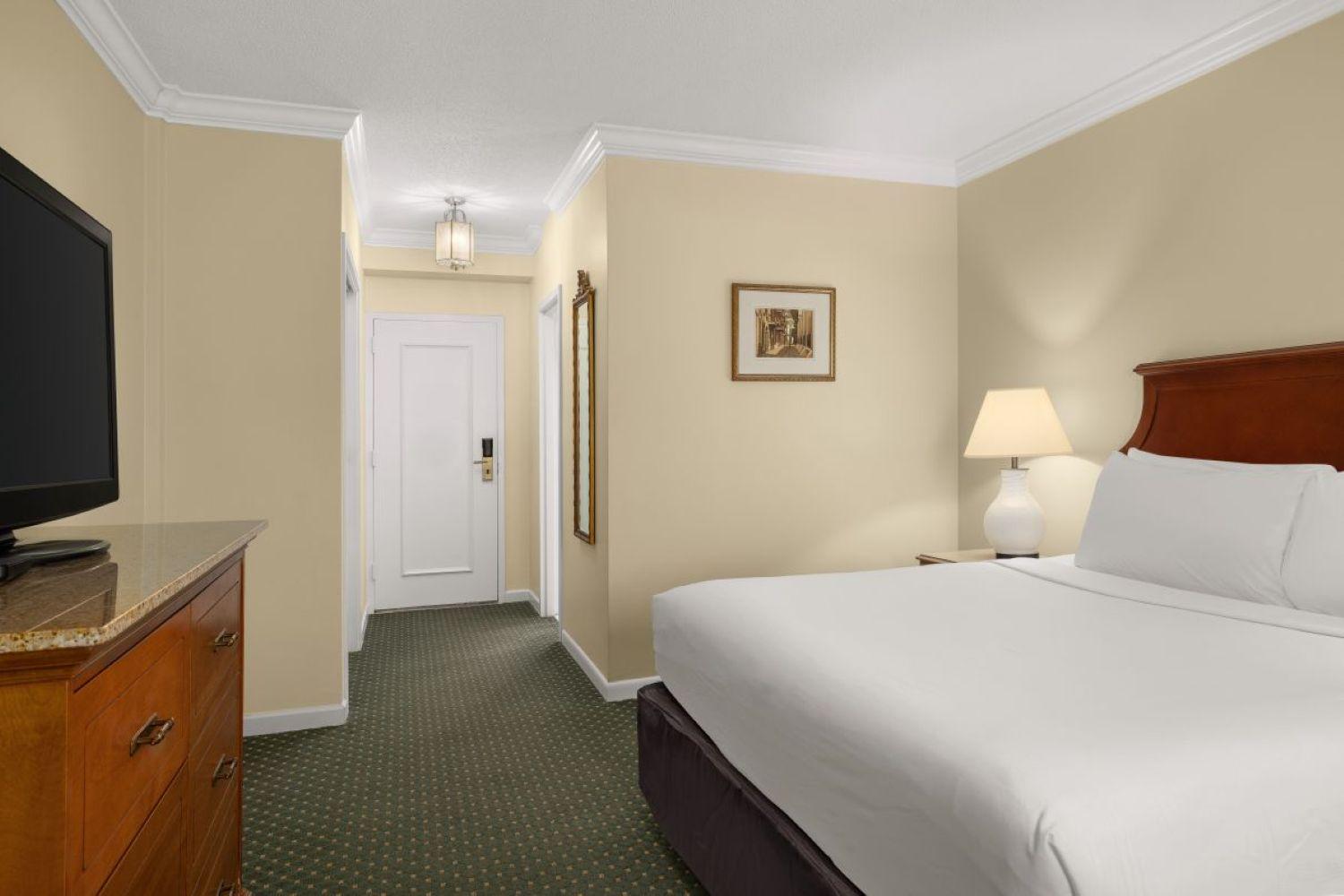 Deluxe King Room,1664662593:JPEG