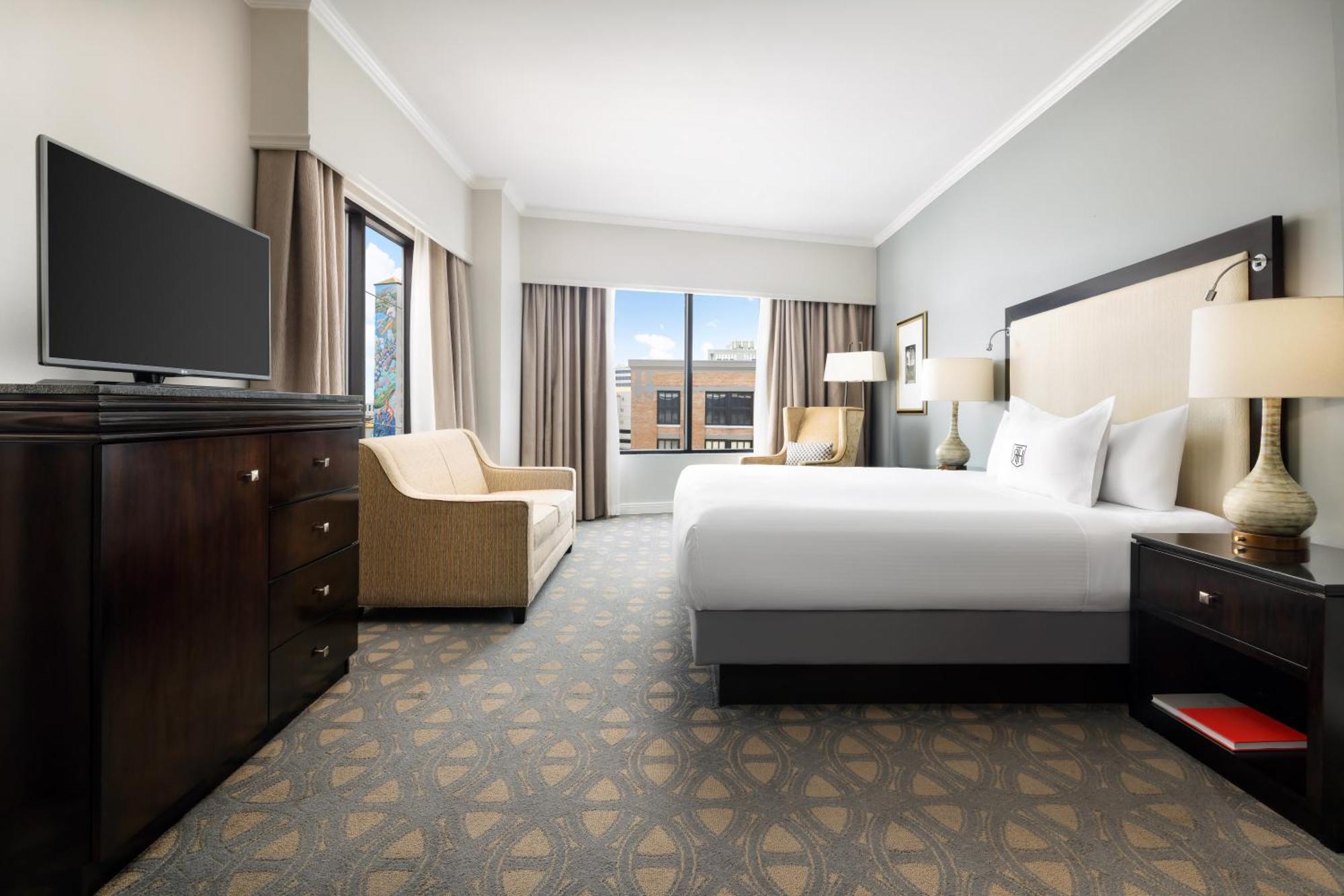 Premier Room - 1 King Bed