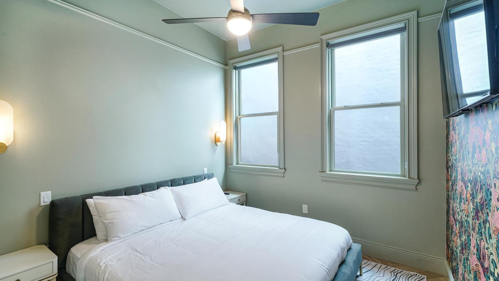 Five-Bedroom Apartment
