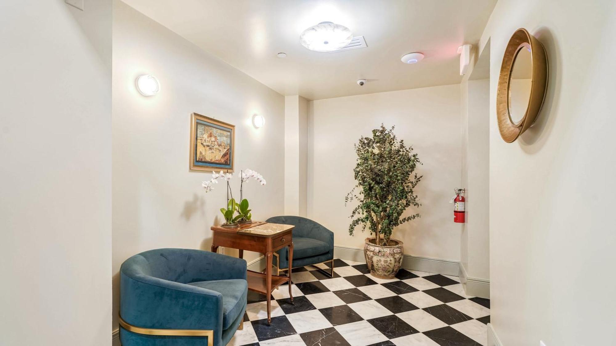 Five-Bedroom Apartment