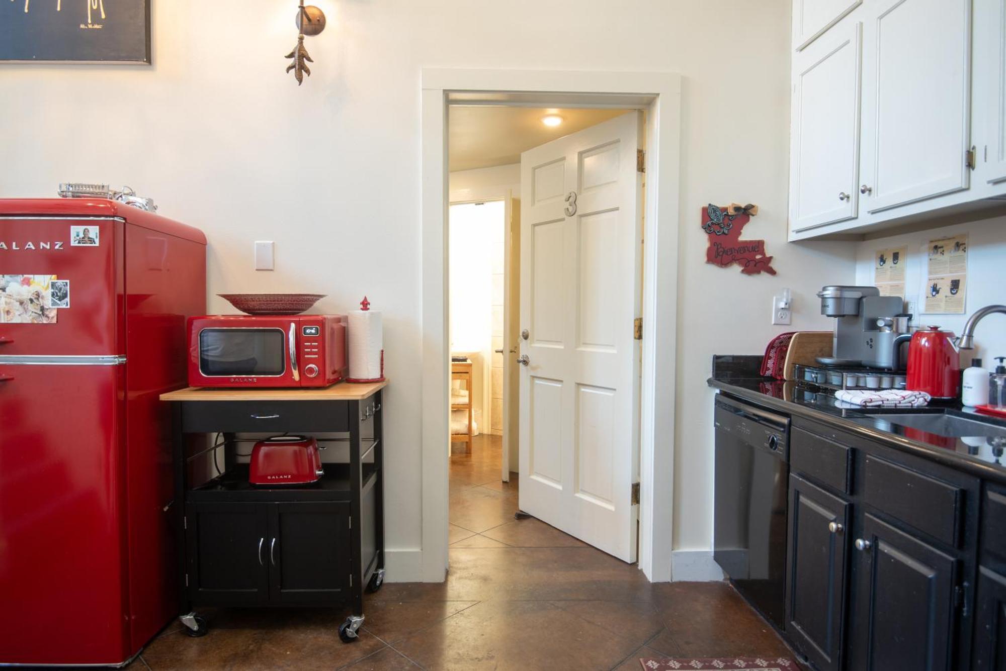 Deluxe Queen Suite
