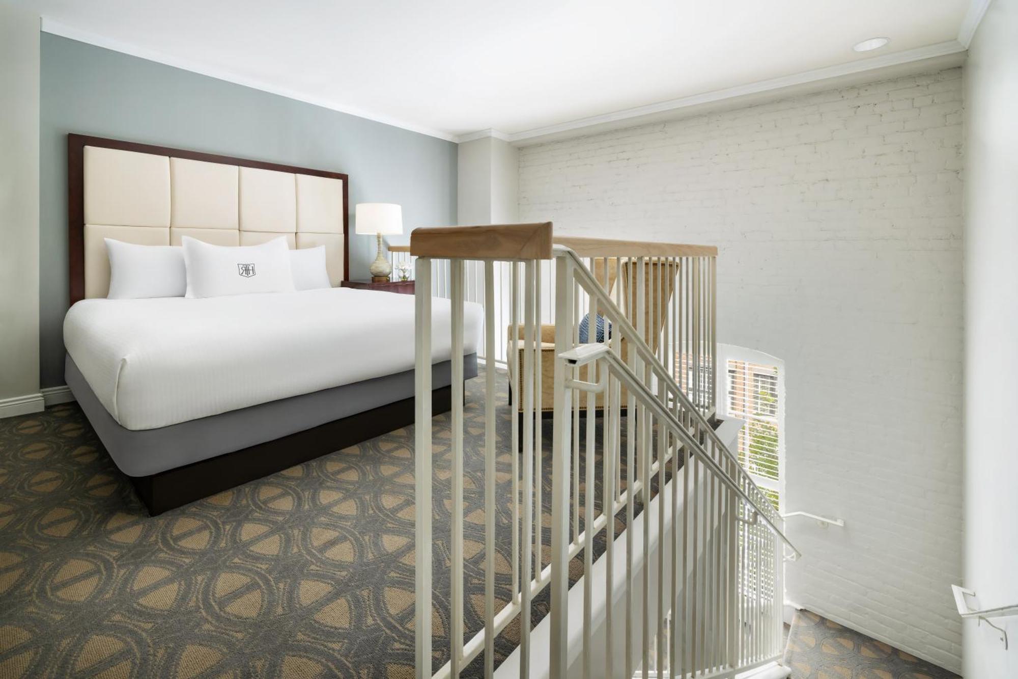 Executive Loft Room - 1 King Bed