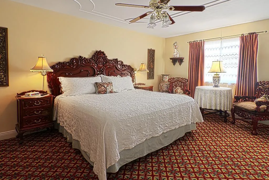Rose Manor Bed & Breakfast-1
