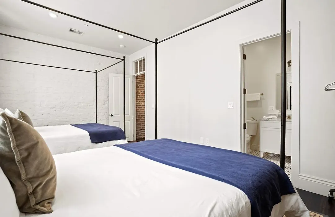 Group-Friendly Suite Near Bourbon Street-1