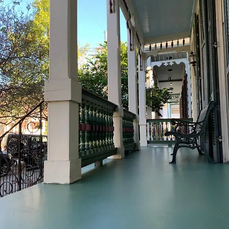 Garden District Bed&Breakfast-2