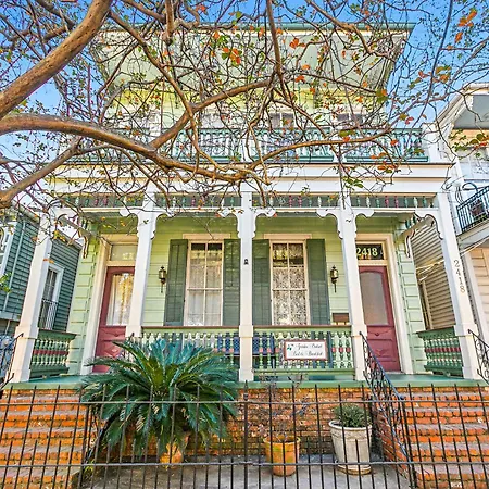 Garden District Bed And Breakfast-3
