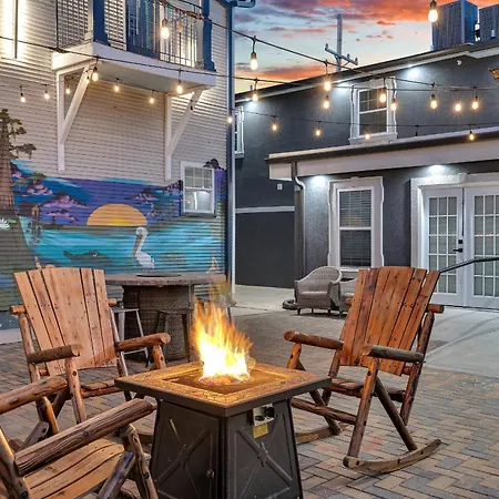 Sleeps 24-Spacious Suites Near Fq W Pool-3