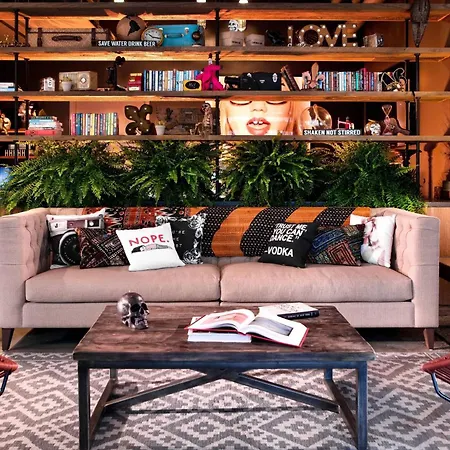 Moxy New Orleans Downtown/French Quarter Area-2