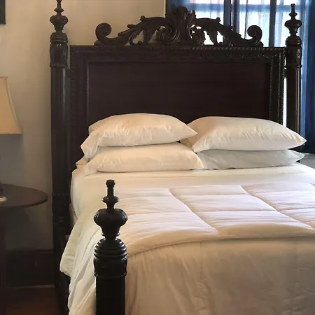 Oakview Bed And Breakfast-3