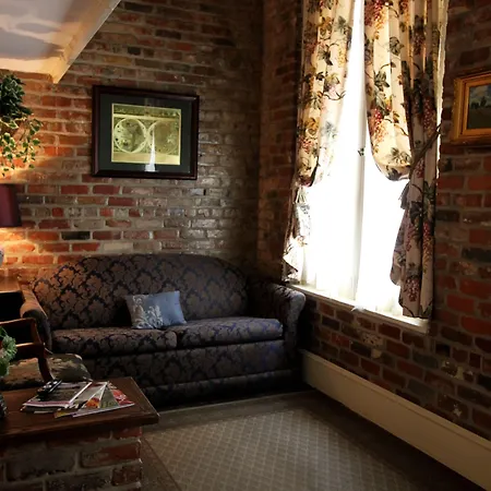 The Olivier House Hotel-3