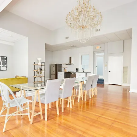 Sonder Baronne Manor-3