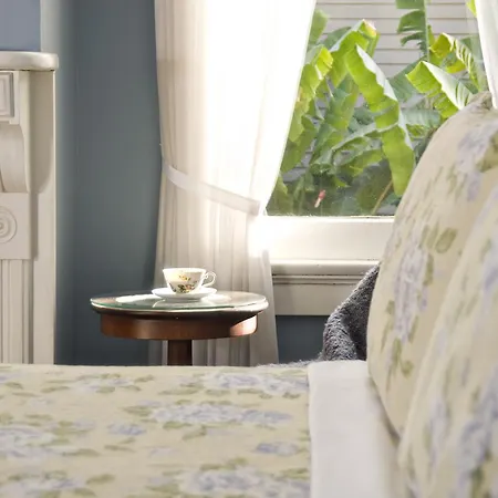 Southern Comfort Bed And Breakfast-3