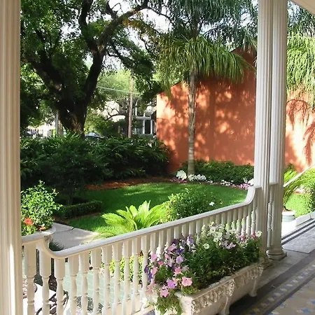 Avenue Inn Bed And Breakfast-3