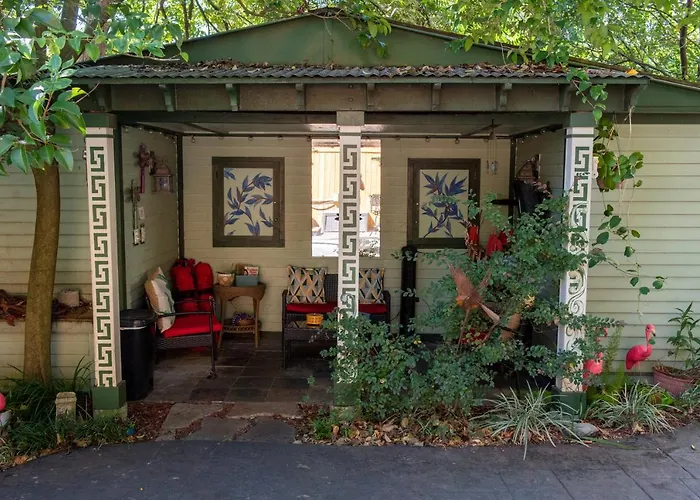 The Lookout Inn New Orleans