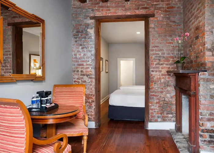 New Orleans Courtyard Hotel By The French Quarter