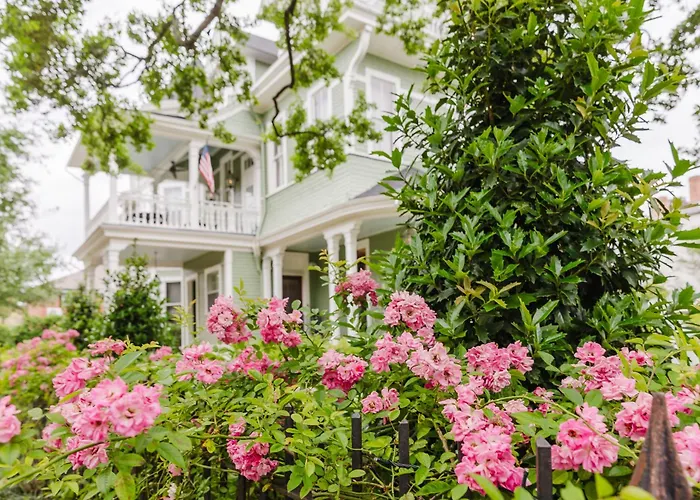 Grand Victorian Bed & Breakfast New Orleans