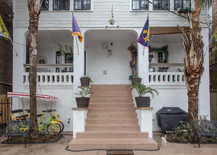 Magazine Mansion Motel New Orleans