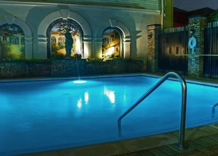 Club Wyndham Avenue Plaza Hotel New Orleans